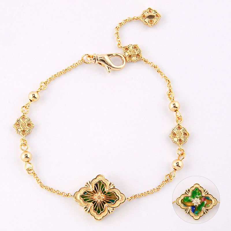 LORVANI Lucky Clover Bracelet | 18K Gold Vintage Jewelry | Semi-Precious Stone Reversible Design